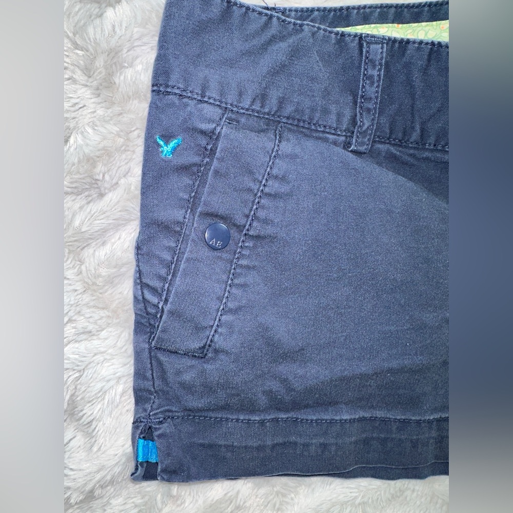 🦅 American Eagle Stretch Size 8 Navy Blue Shorts - Picture 4 of 6